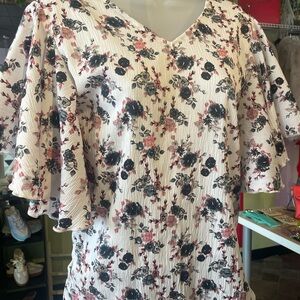 Floral Ruffle Sleeve Top